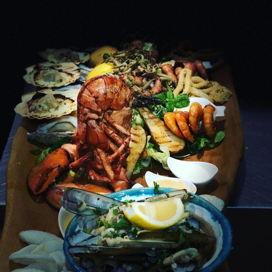 Restauracja I Noclegi Izba Rybacka W Krainie Wygaslych Wulkanow Podgorki ภายนอก รูปภาพ