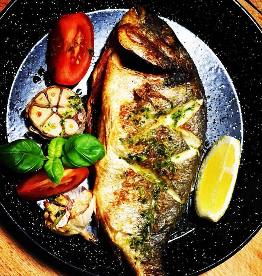 Restauracja I Noclegi Izba Rybacka W Krainie Wygaslych Wulkanow Podgorki ภายนอก รูปภาพ